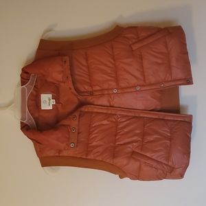 Offline by Aerie, rust/orange, light puffer vest size S